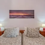 Rosa Eden Apartment *