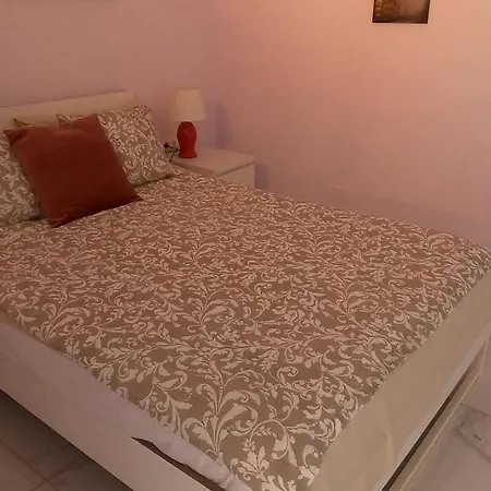 アパート Rosa Eden