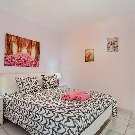 Rosa Eden La Asomada