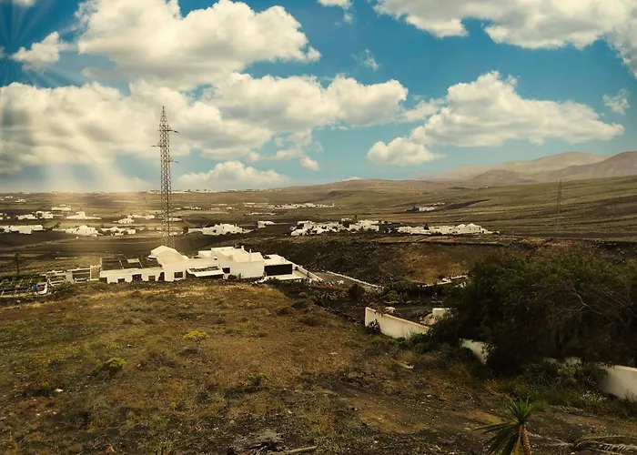 Rosa Eden La Asomada