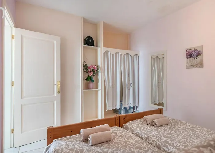 Rosa Eden * La Asomada