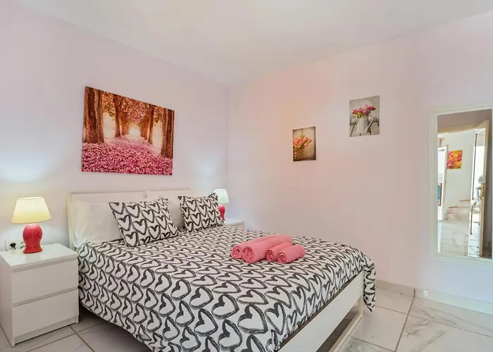 Rosa Eden La Asomada